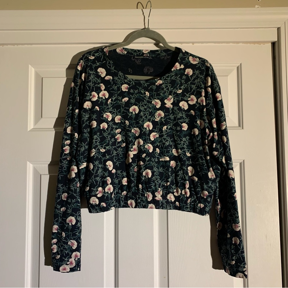 Abercrombie Long Sleeve Floral Crop Top